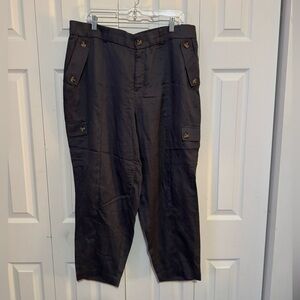 Women's Barrel Leg Cargo pants